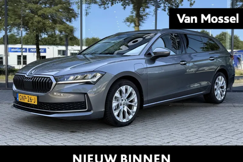 Škoda Superb (2024)