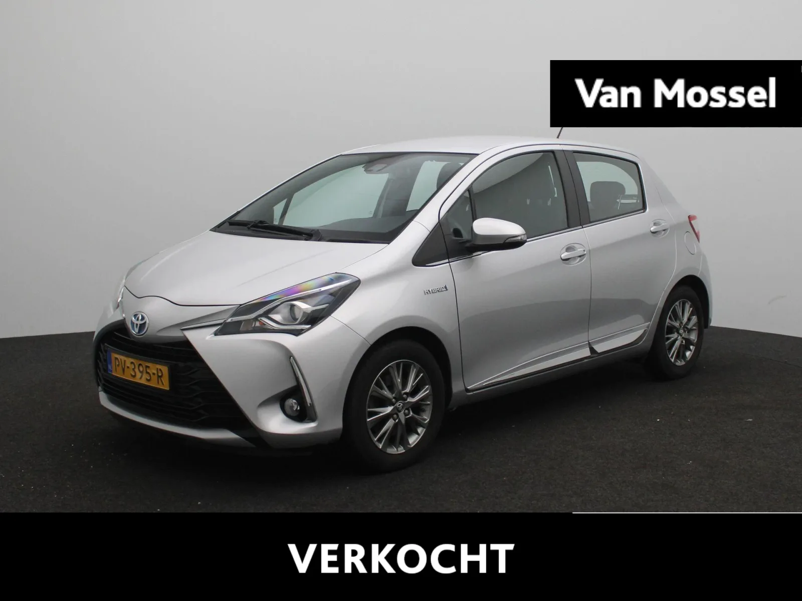 Toyota Yaris (2017) — foto 1