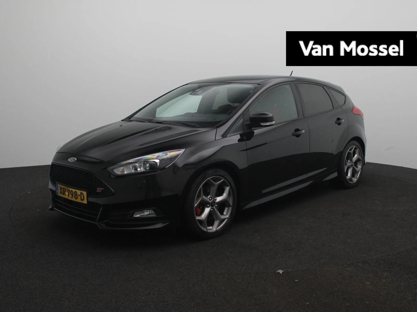 Ford Focus (2018) — foto 1