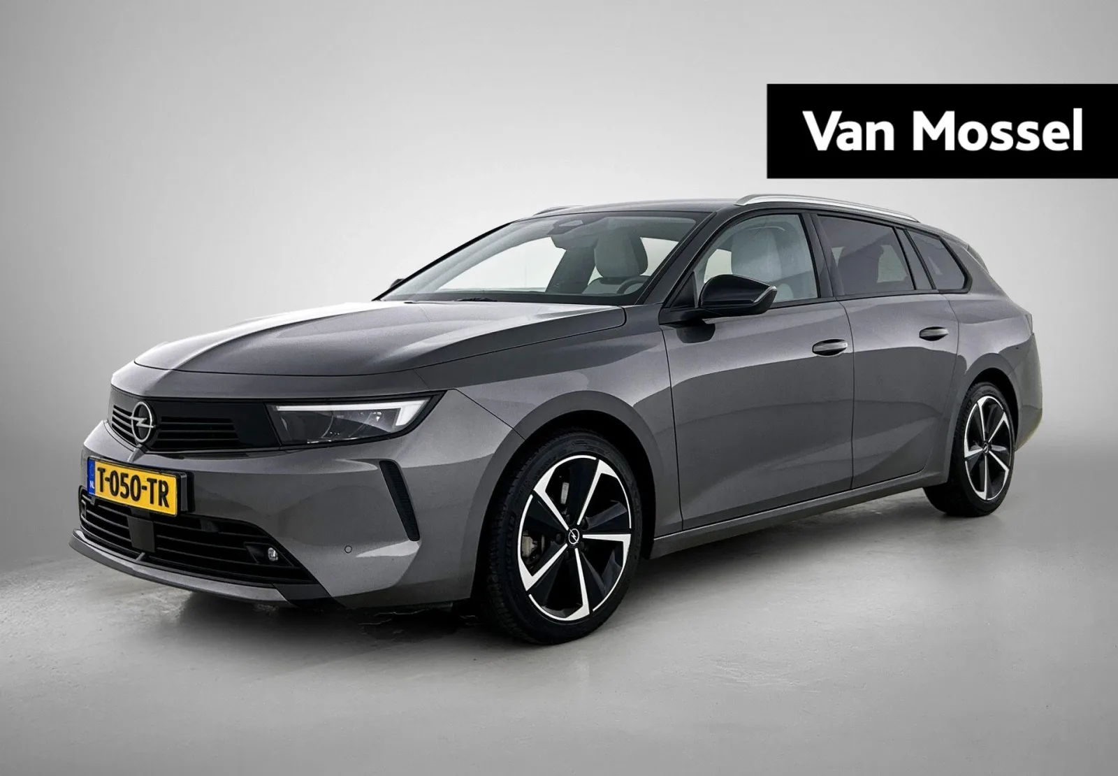 Opel Astra (2023) — foto 1