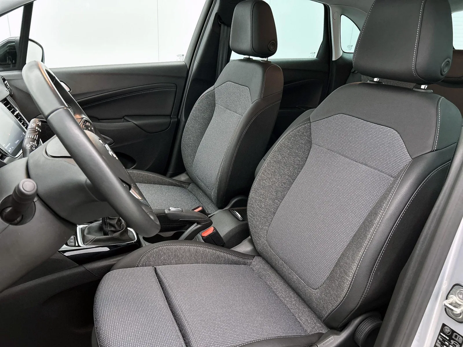 Opel Crossland (2024) — foto 1