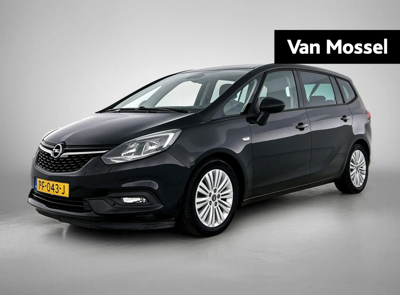 Opel Zafira Tourer (2016) — foto 1