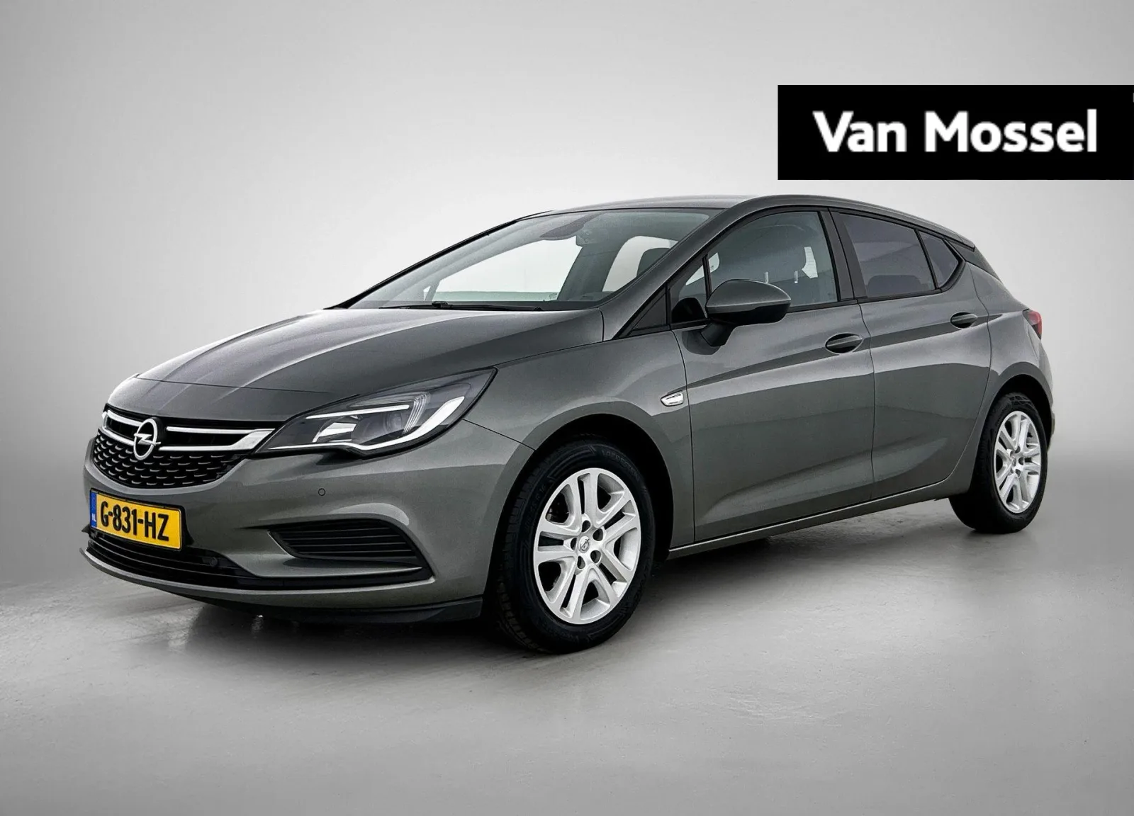 Opel Astra (2019) — foto 1