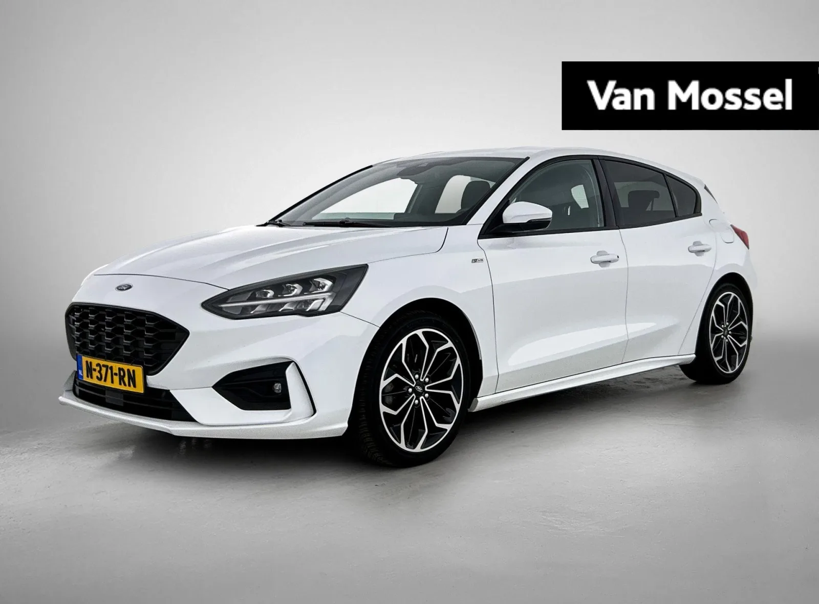Ford Focus (2021) — foto 1