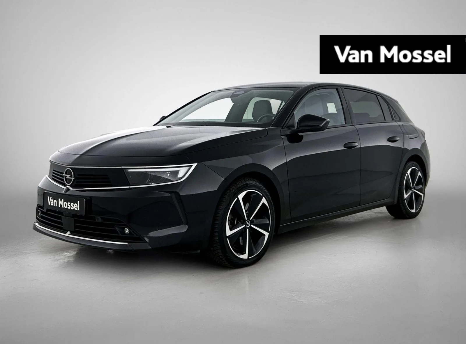 Opel Astra (2022) — foto 1
