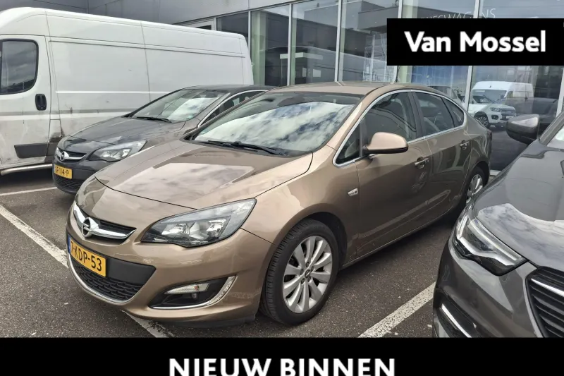 Opel Astra (2013)
