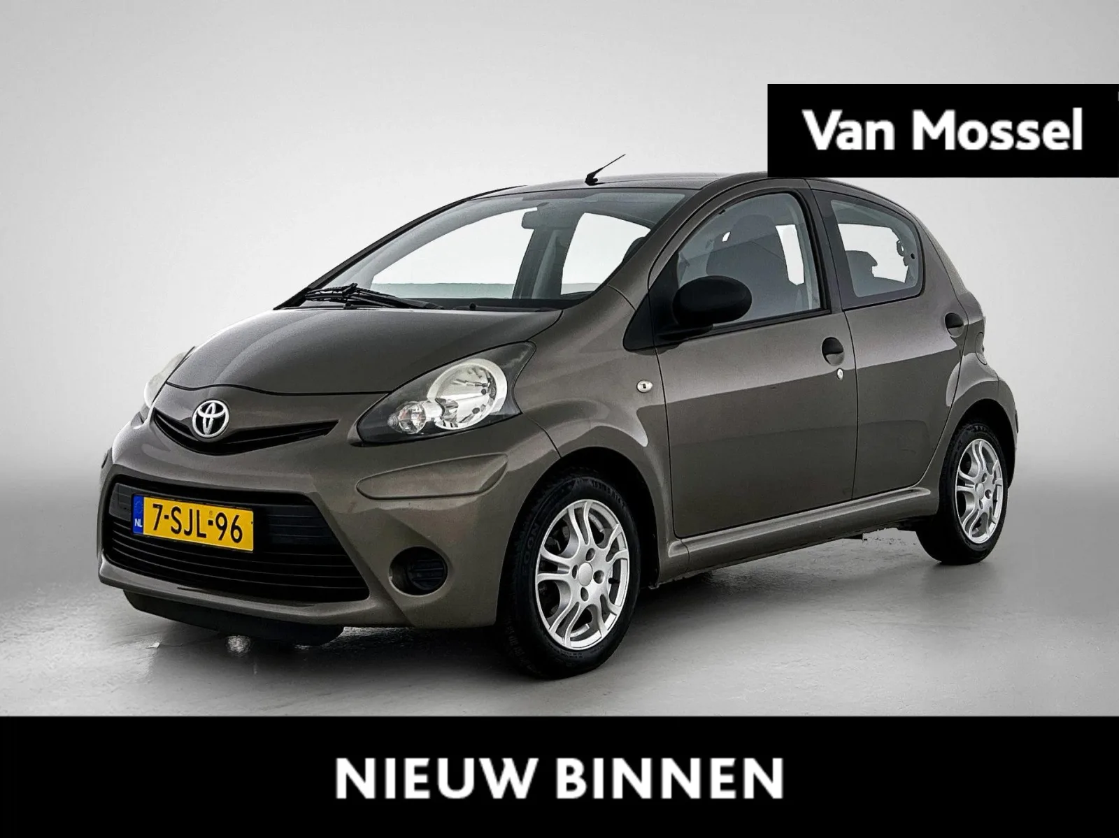 Toyota Aygo (2013) — foto 1