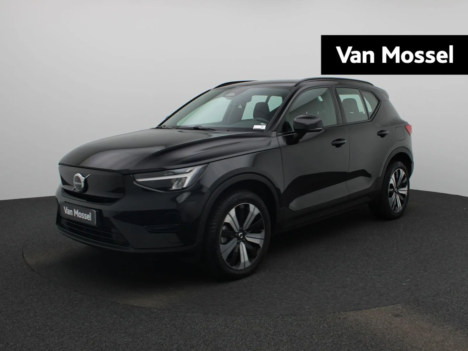 Volvo XC40 (2022) — foto 1