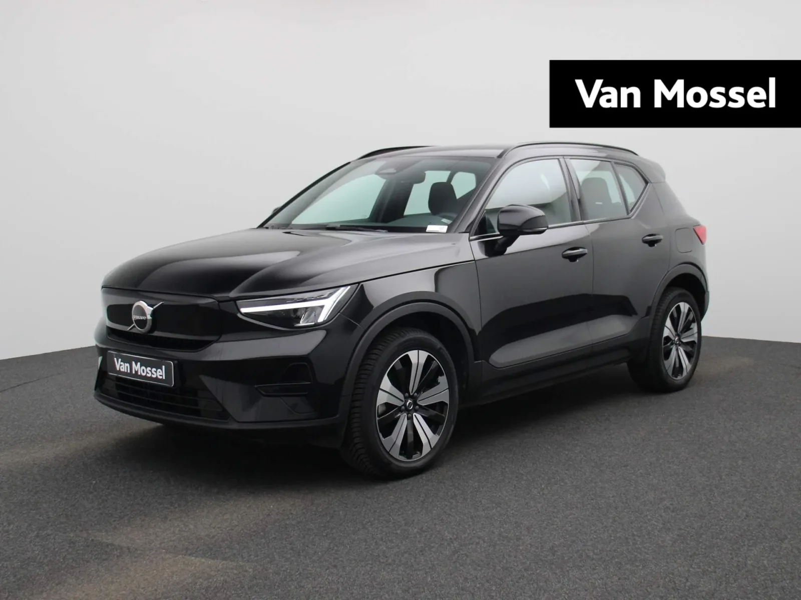 Volvo XC40 (2022) — foto 1