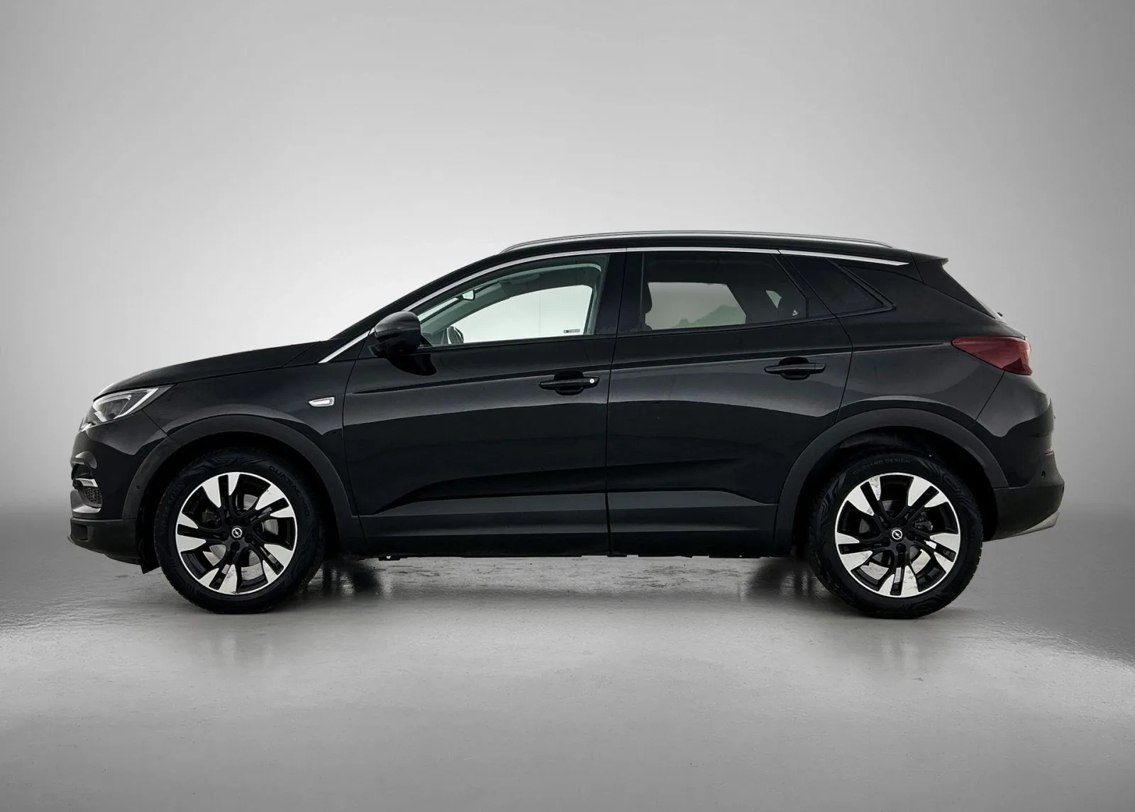 Opel Grandland X (2018) — foto 1