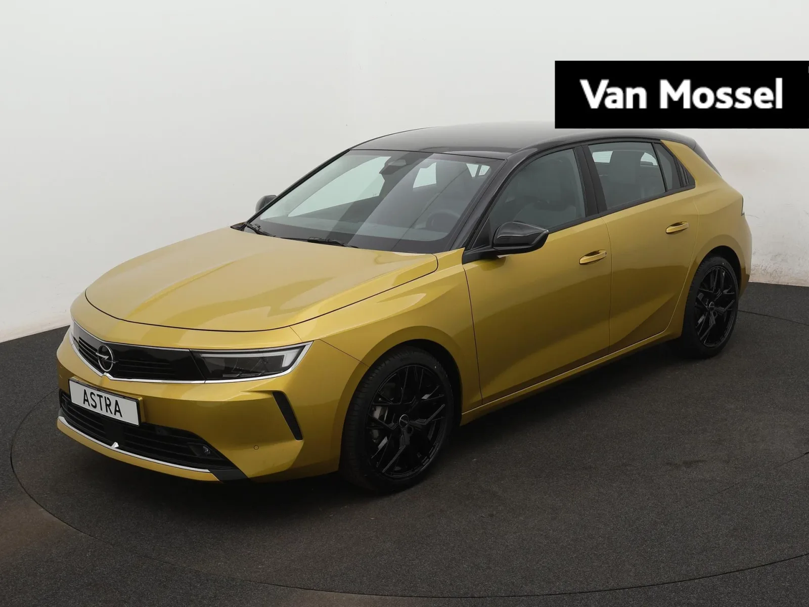 Opel Astra (2023) — foto 1