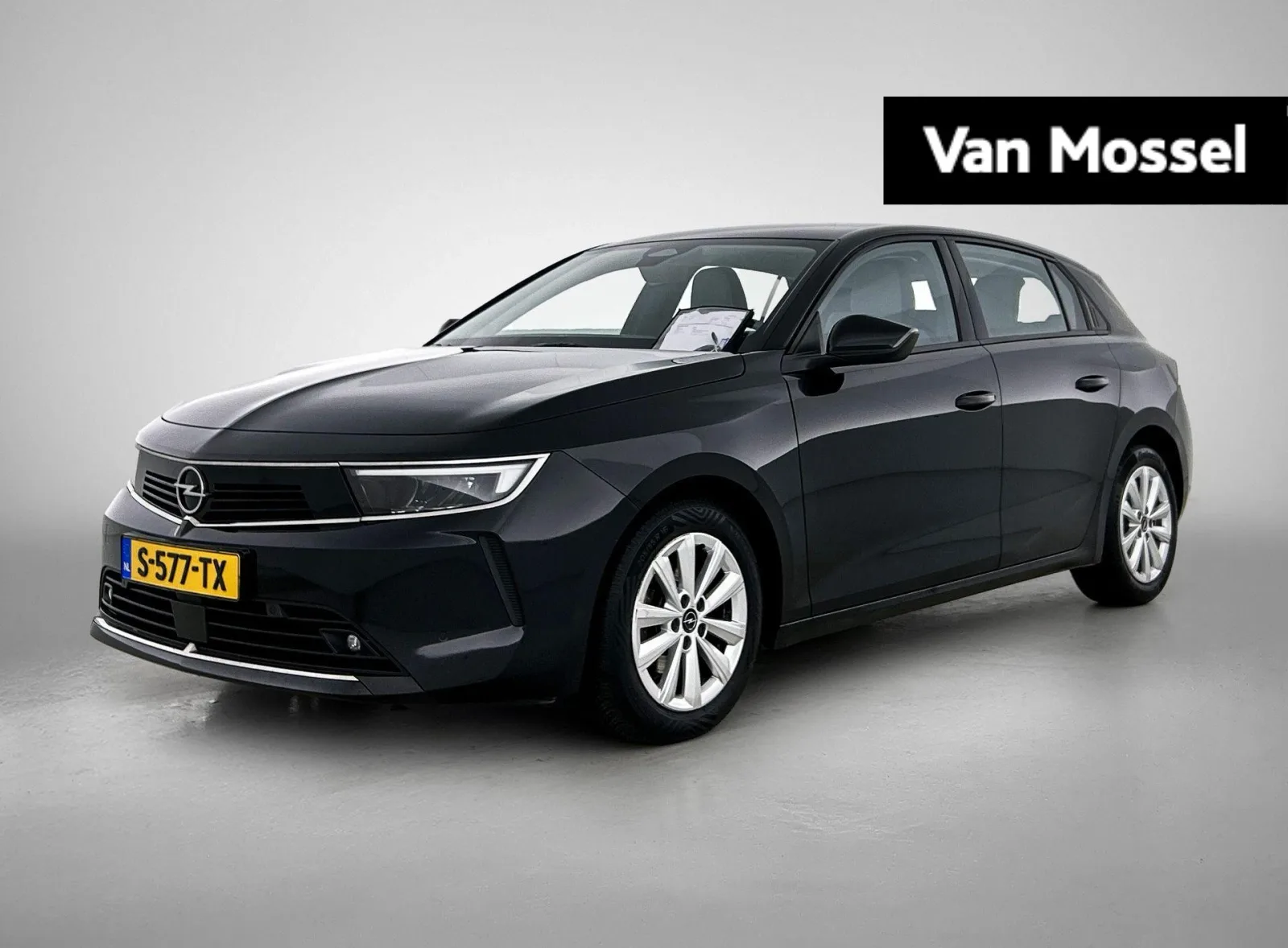 Opel Astra (2023) — foto 1