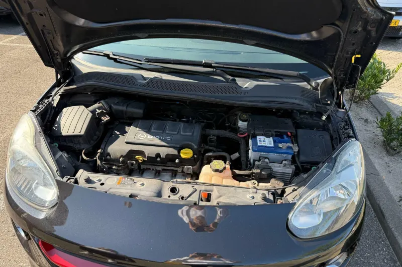 Opel Adam (2014)