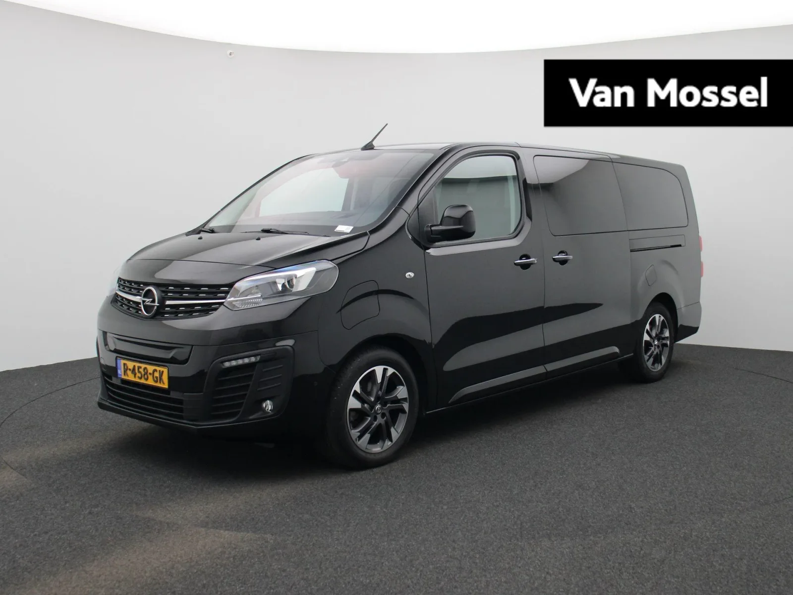 Opel Zafira (2020) — foto 1