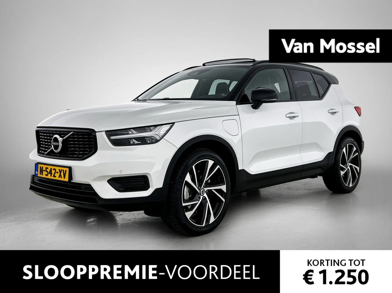Volvo XC40 (2022) — foto 1