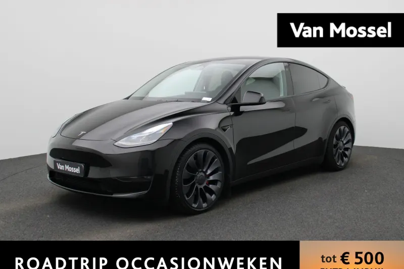Tesla Model Y (2023)
