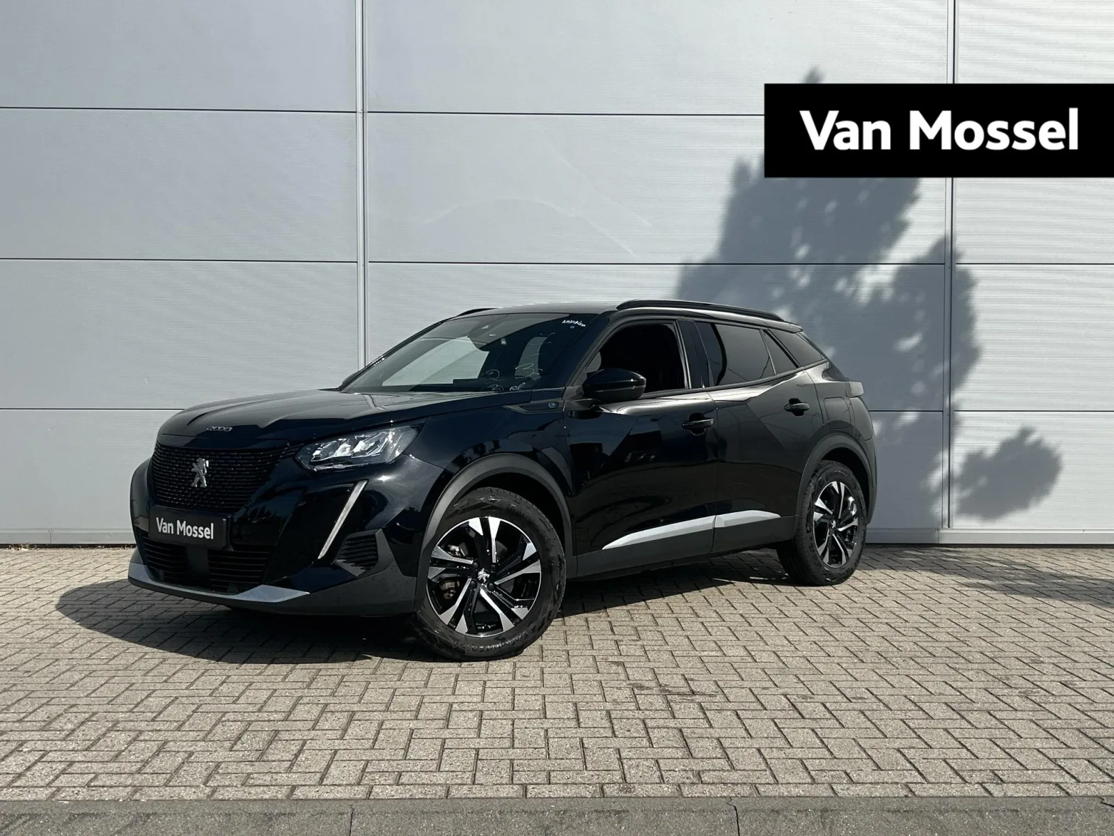 Peugeot e-2008 (2023) — foto 1