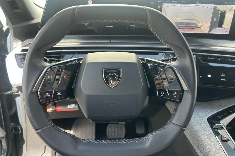 Peugeot E-5008 (2025)