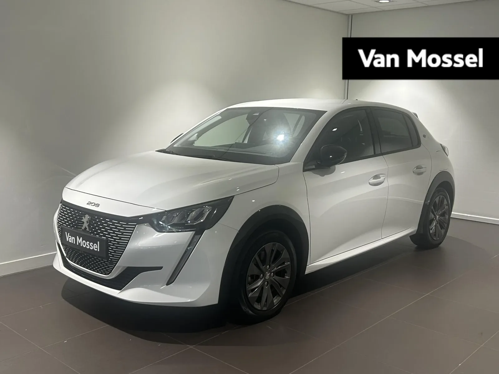 Peugeot e-208 (2023) — foto 1