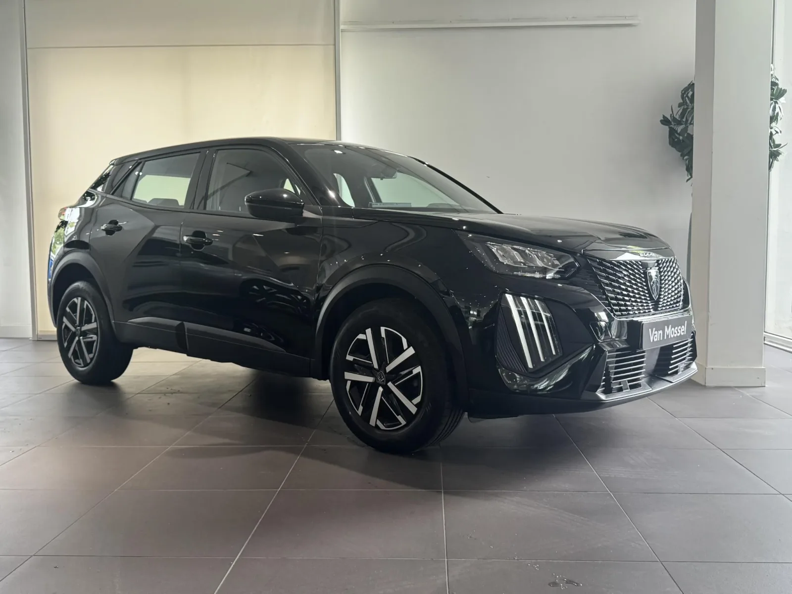 Peugeot 2008 (2024) — foto 1