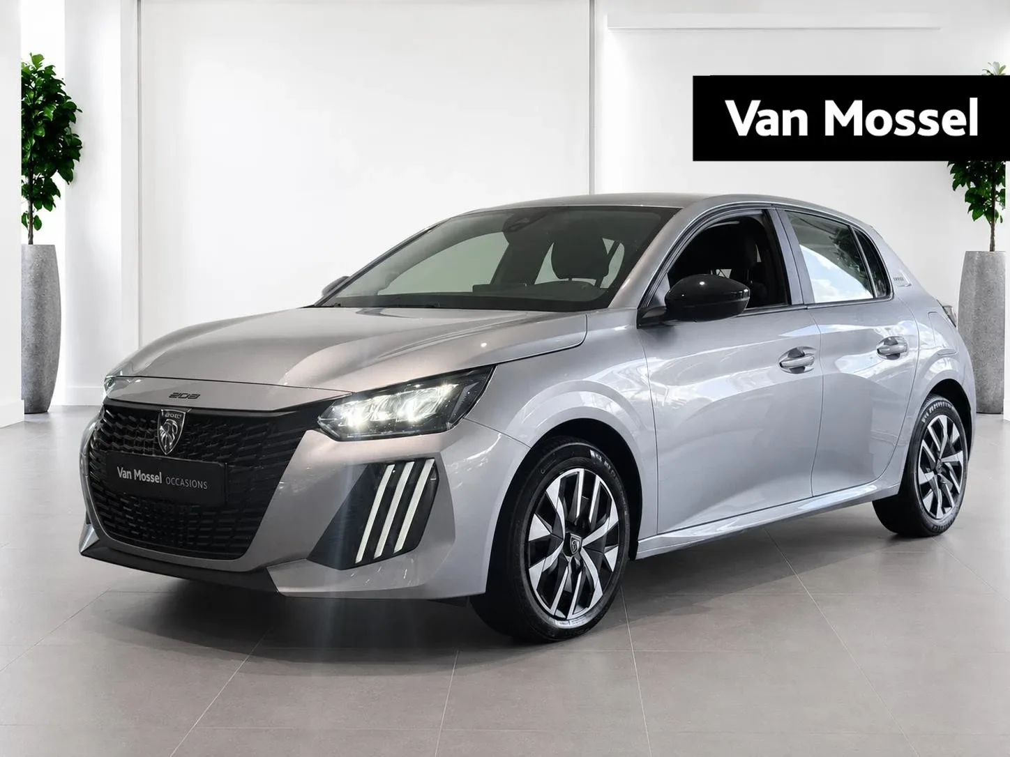 Peugeot 208 (2025) — foto 1