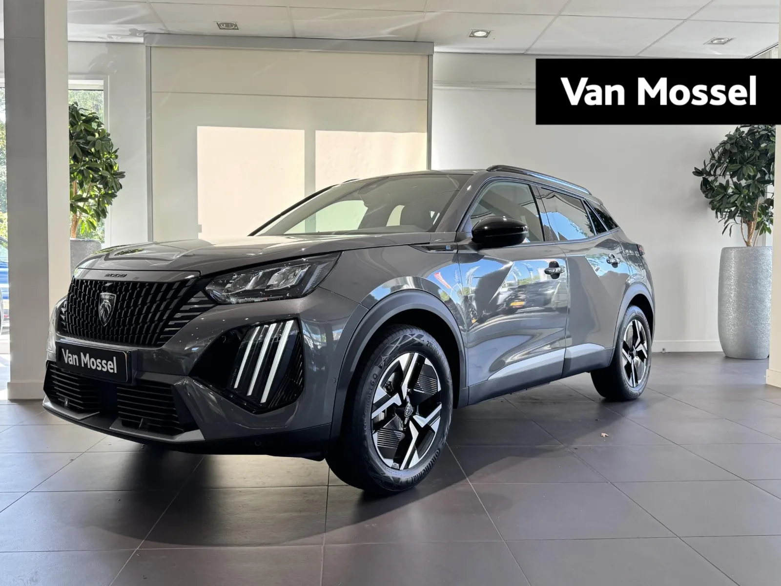 Peugeot e-2008 (2025) — foto 1