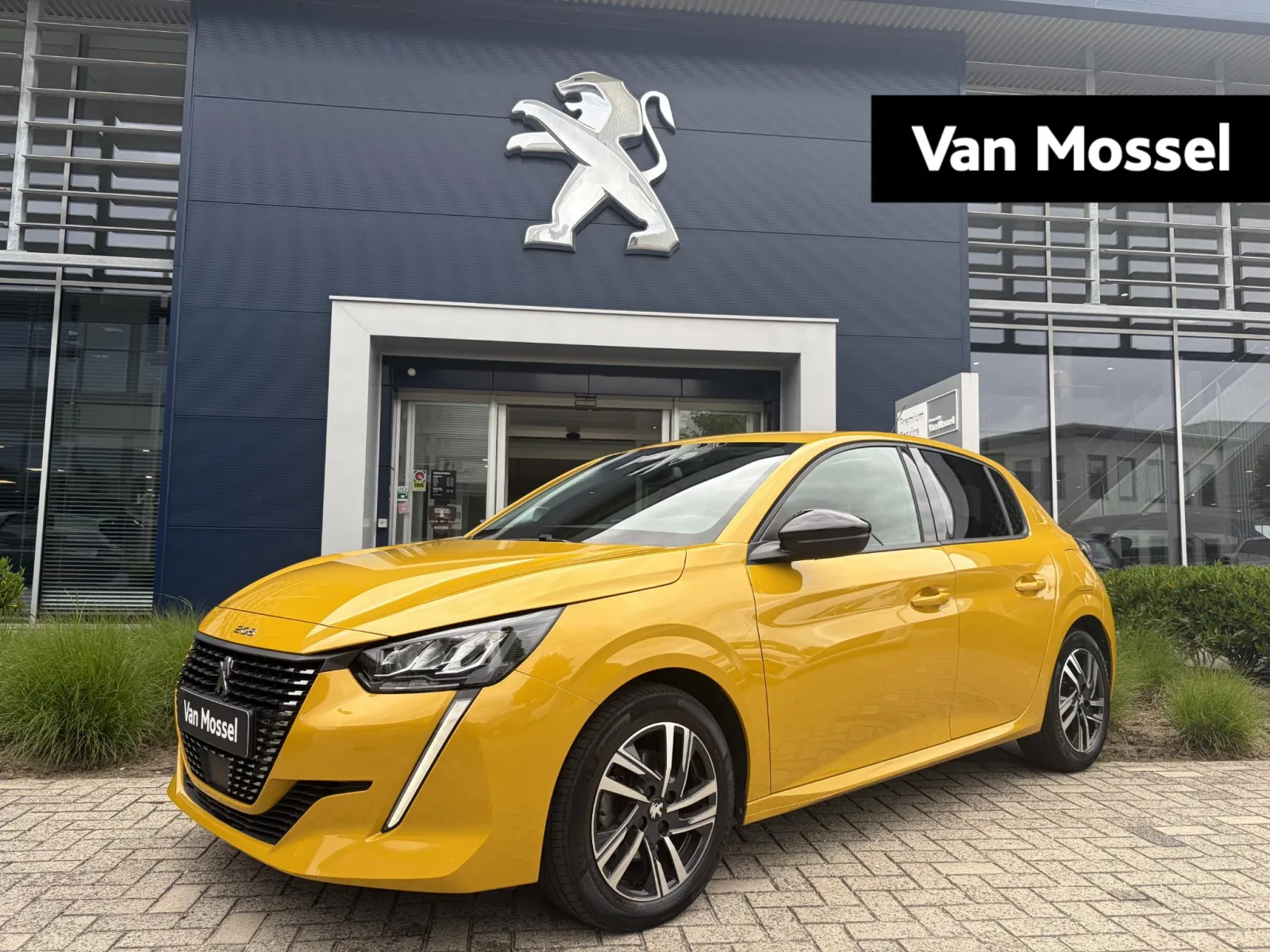 Peugeot 208 (2023) — foto 1