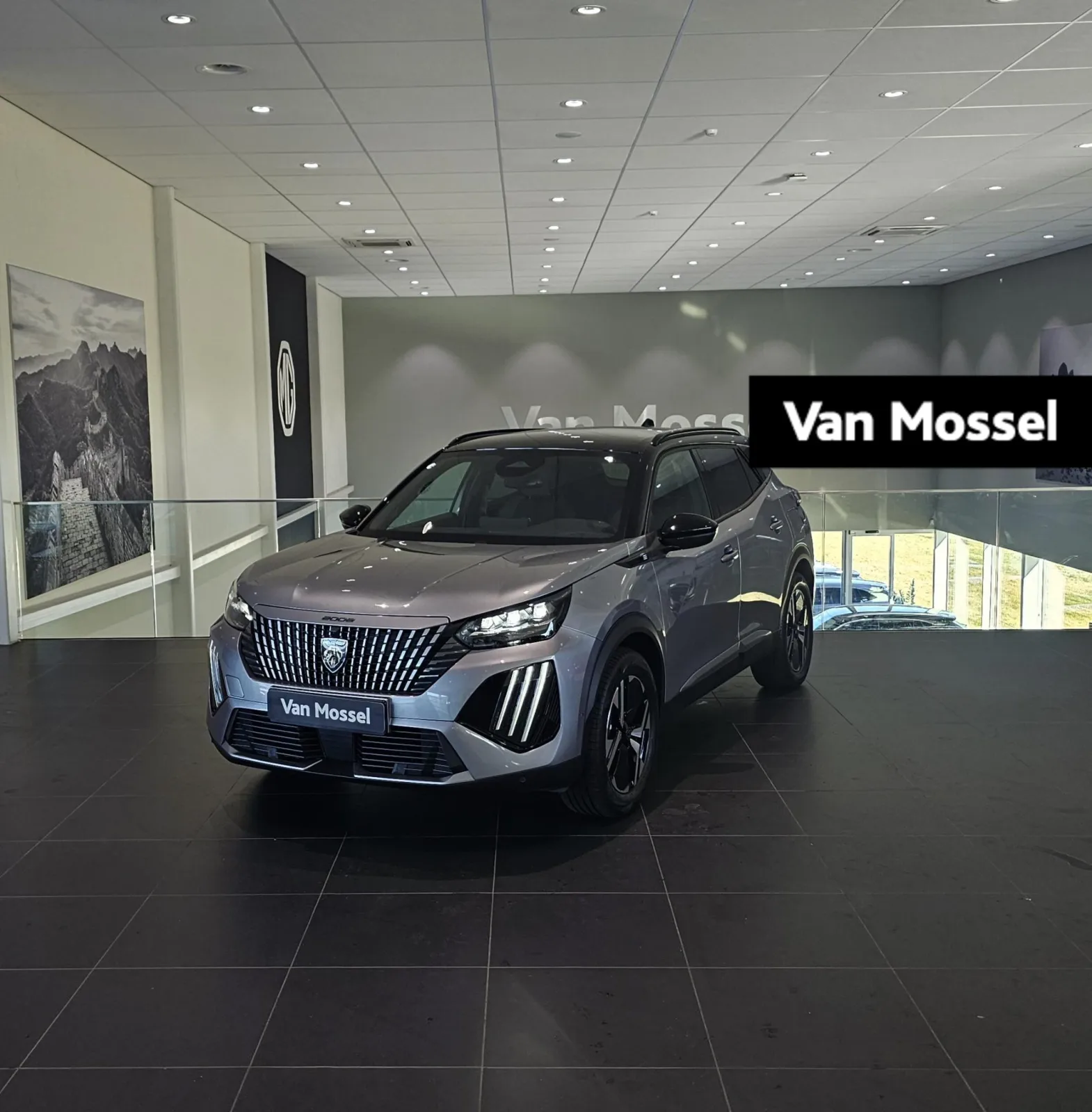 Peugeot e-2008 (2025) — foto 1
