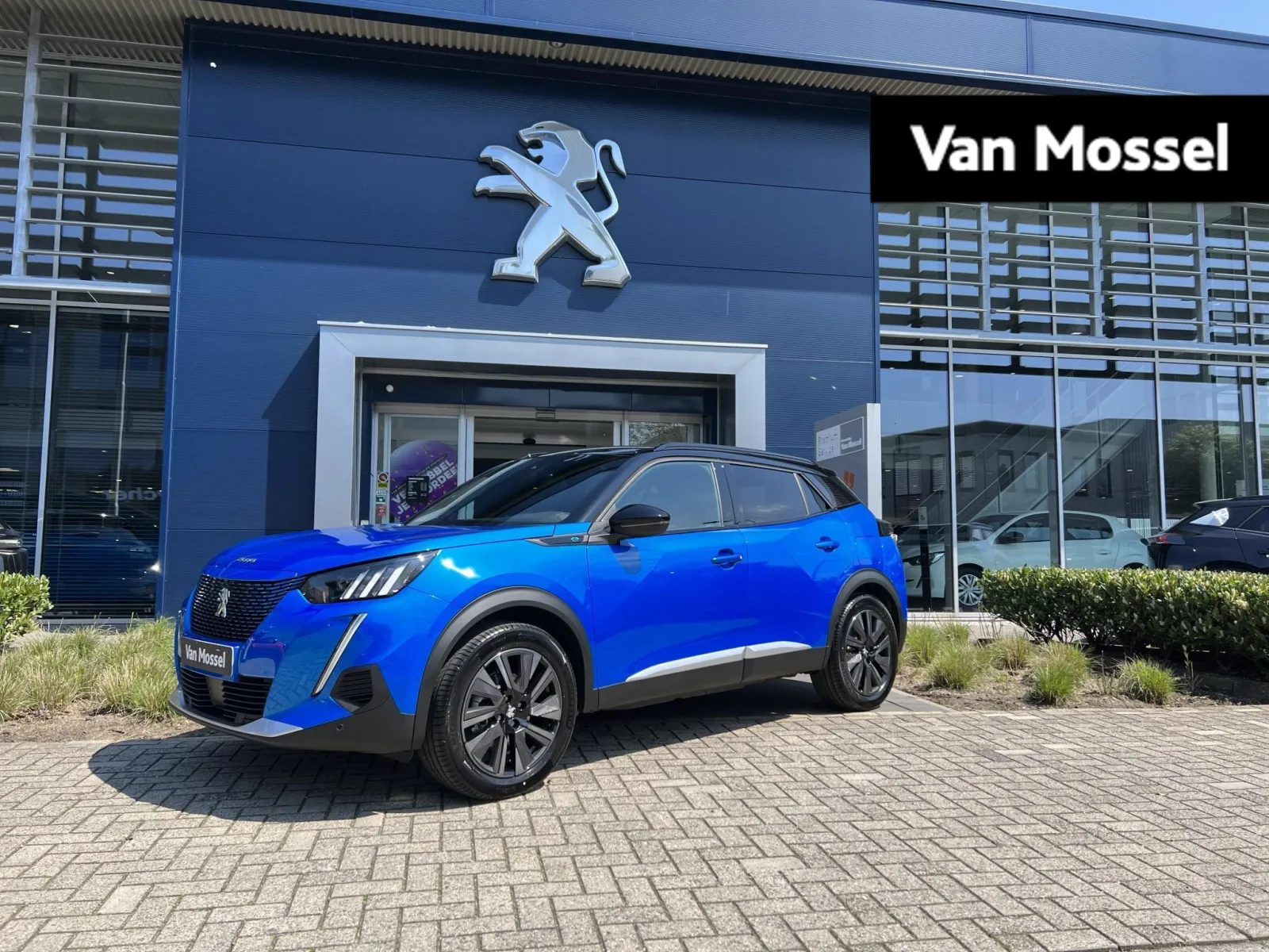Peugeot e-2008 (2023) — foto 1