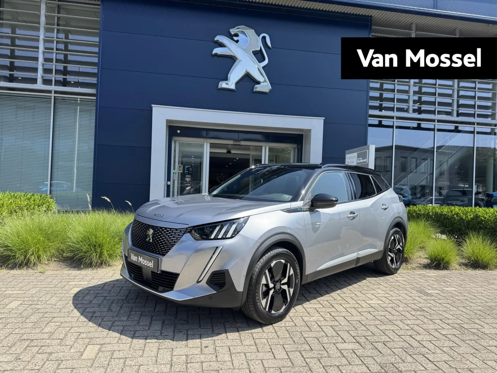 Peugeot e-2008 (2023) — foto 1