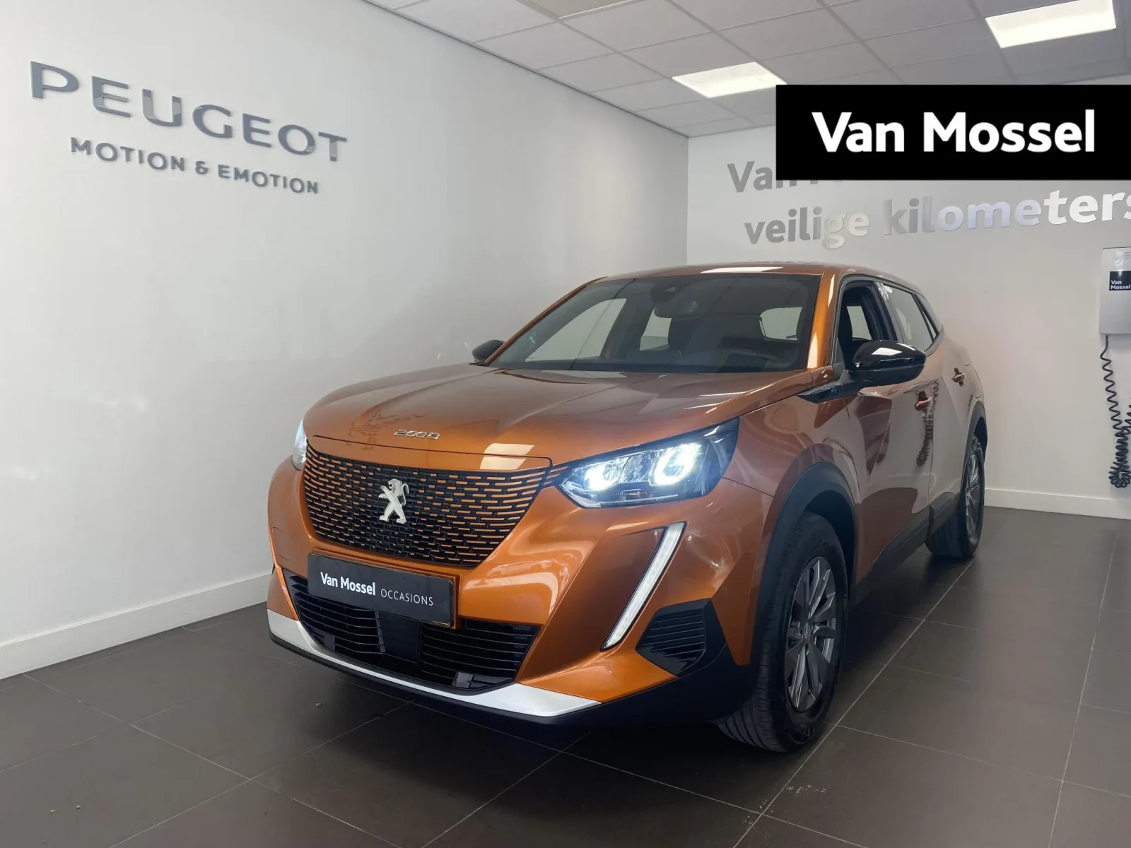 Peugeot e-2008 (2023) — foto 1