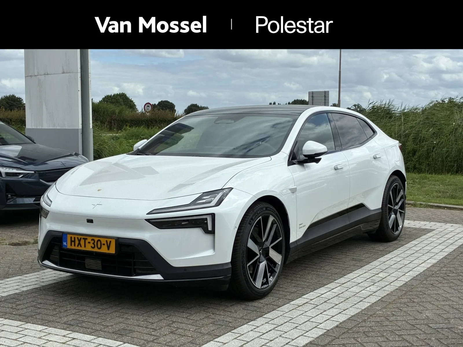 Polestar 4 (2025) — foto 1