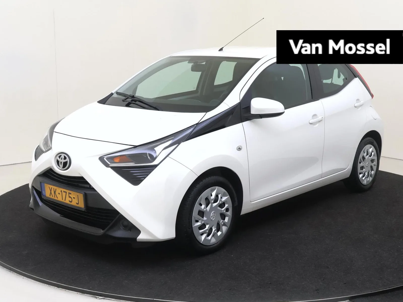 Toyota Aygo (2019) — foto 1
