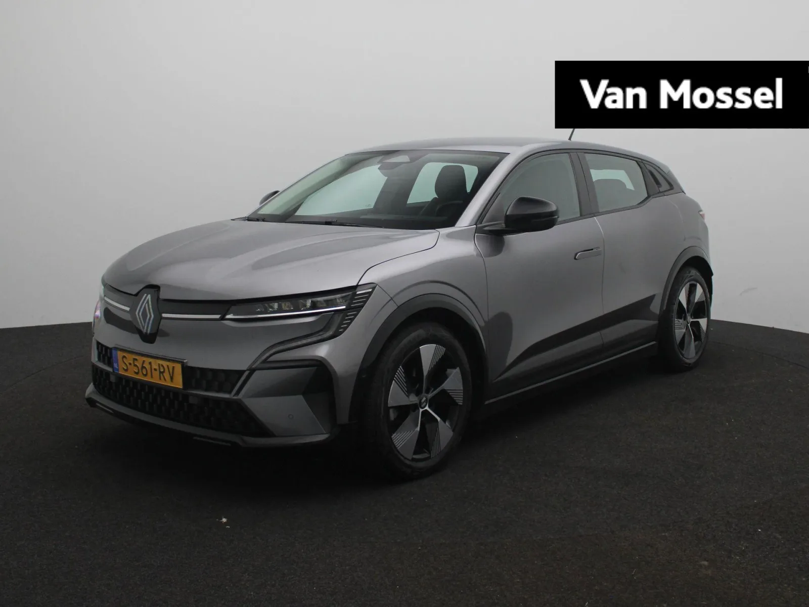 Renault Mégane E-Tech (2023) — foto 1