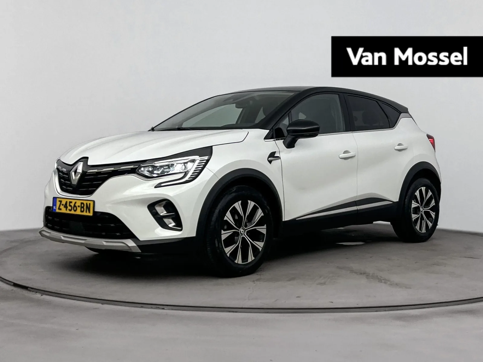 Renault Captur (2023) — foto 1