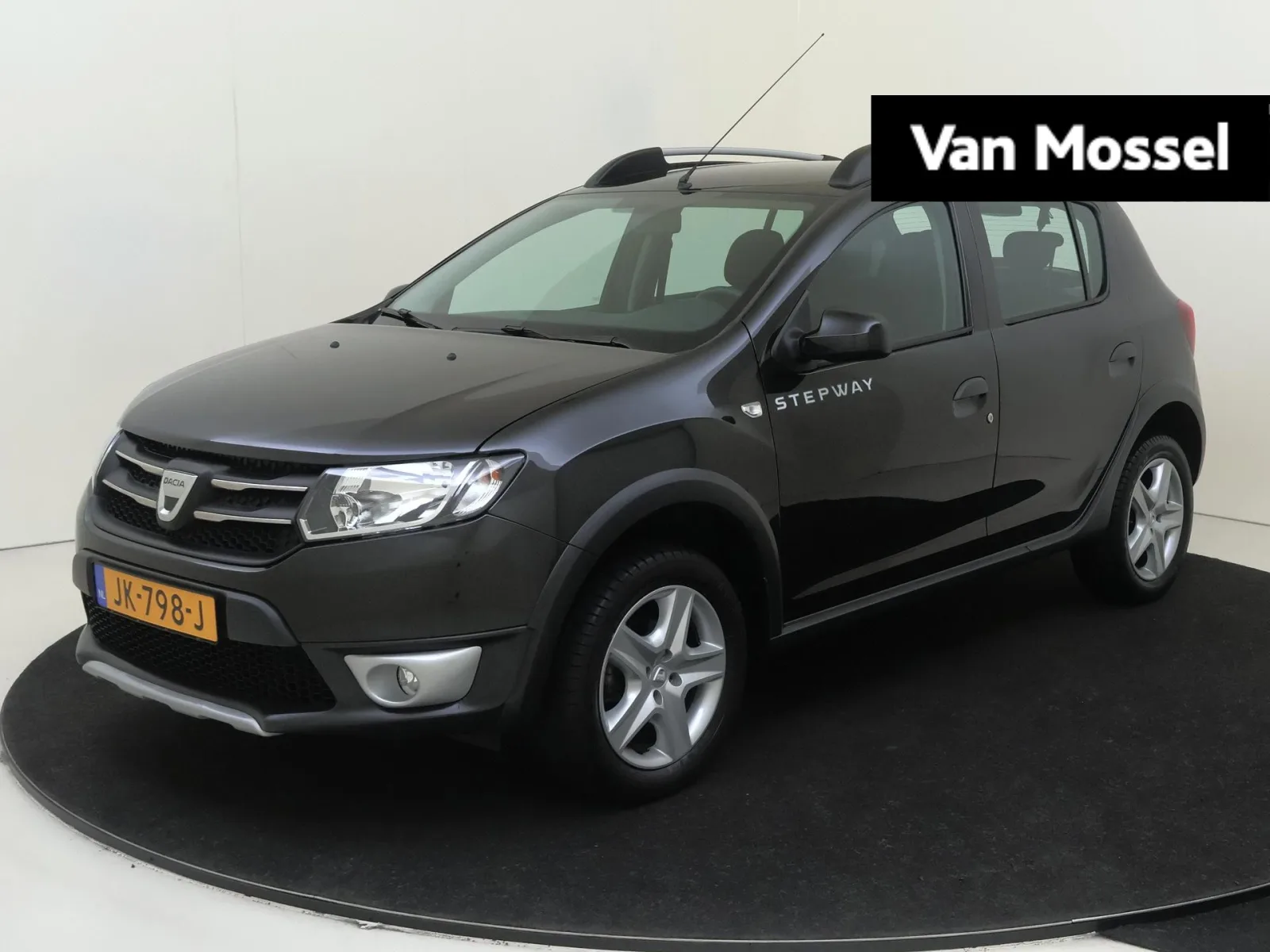 Dacia Sandero Stepway (2016) — foto 1