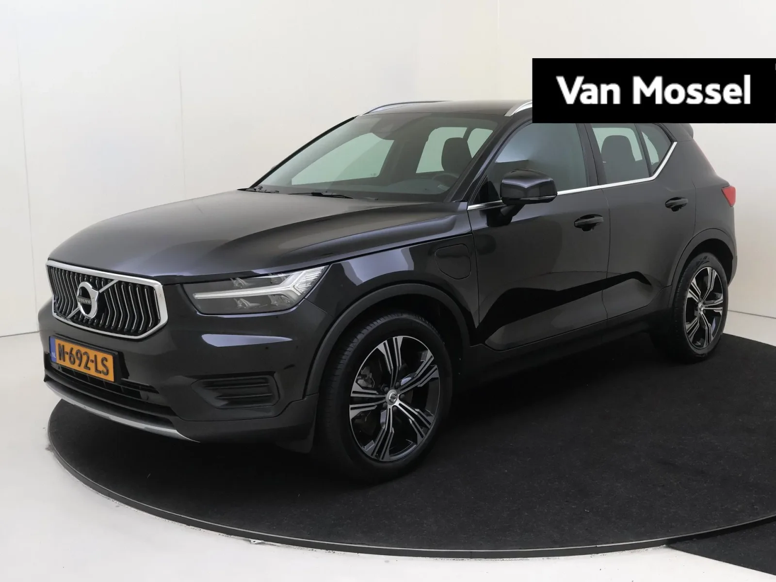 Volvo XC40 (2021) — foto 1