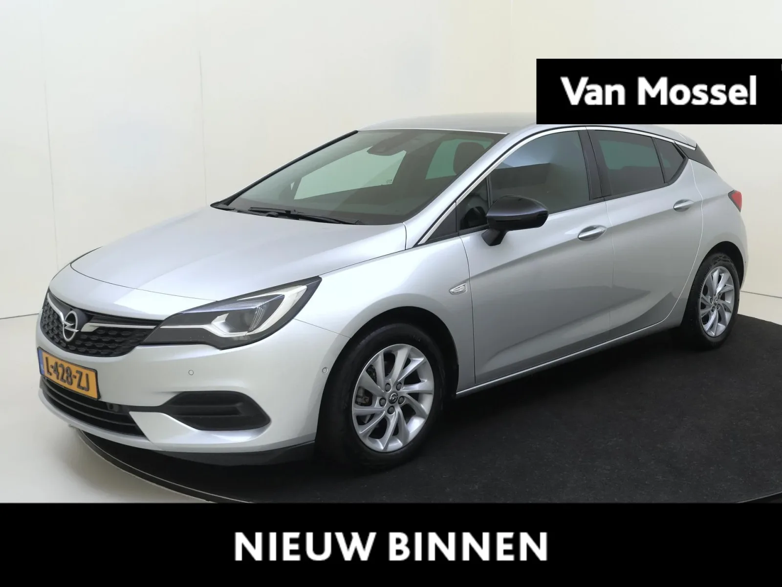 Opel Astra (2021) — foto 1