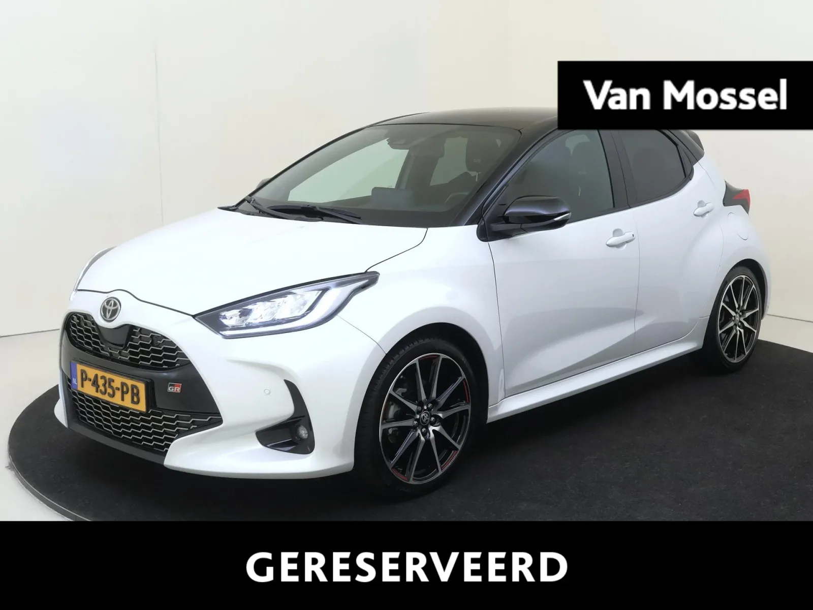 Toyota Yaris (2022) — foto 1
