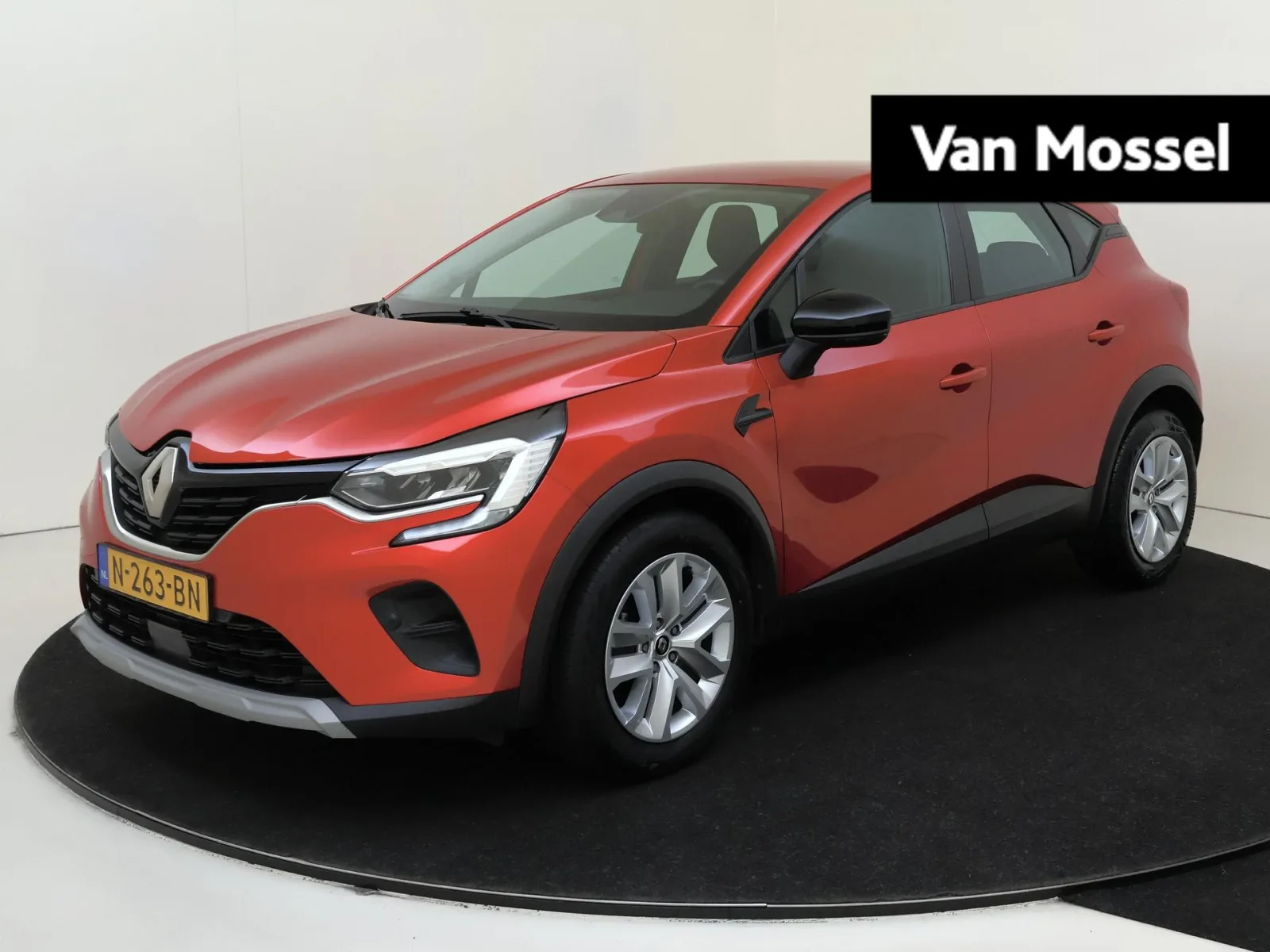 Renault Captur (2021) — foto 1