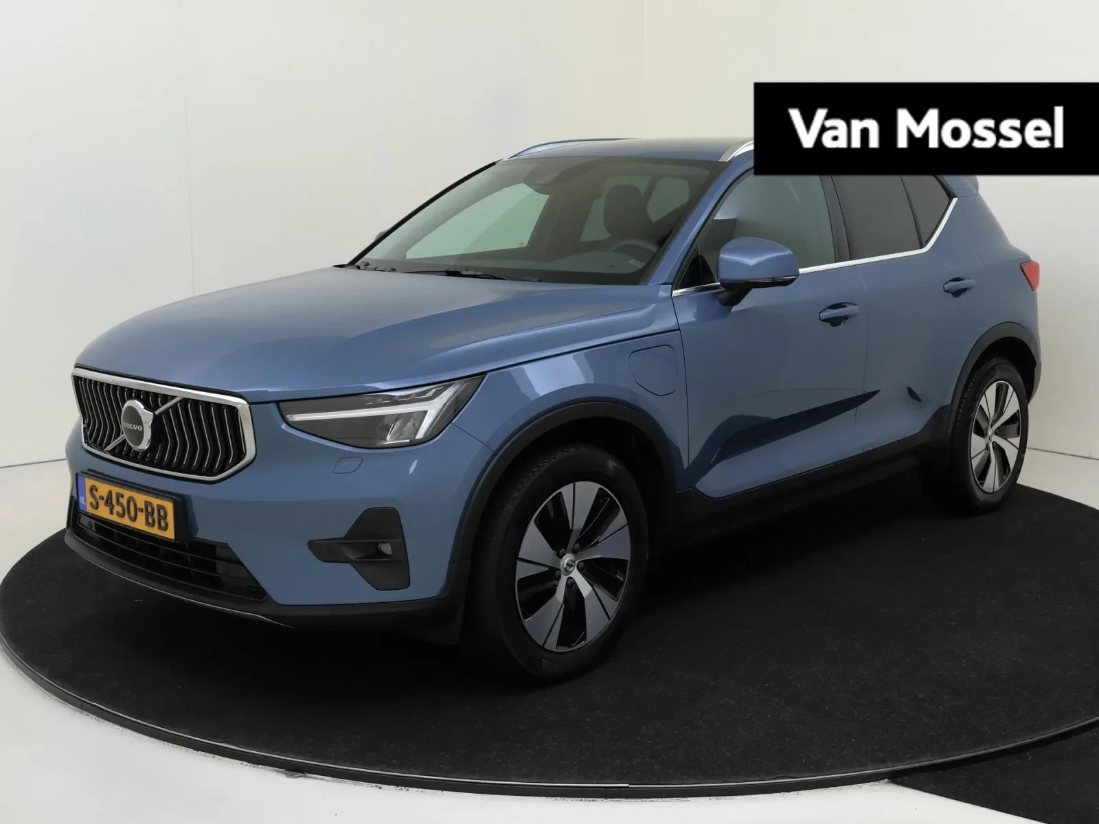 Volvo XC40 (2022) — foto 1