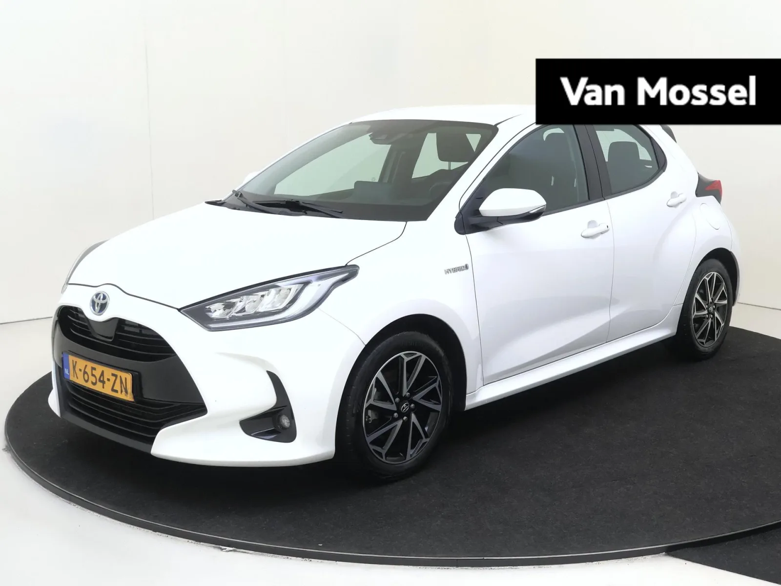 Toyota Yaris (2021) — foto 1