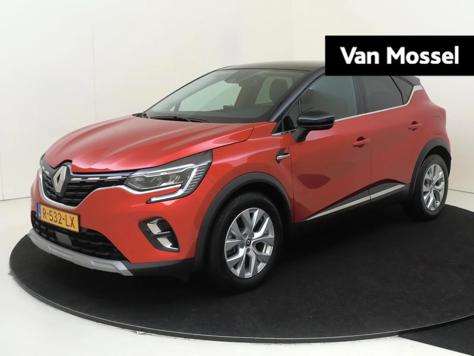 Renault Captur (2022) — foto 1