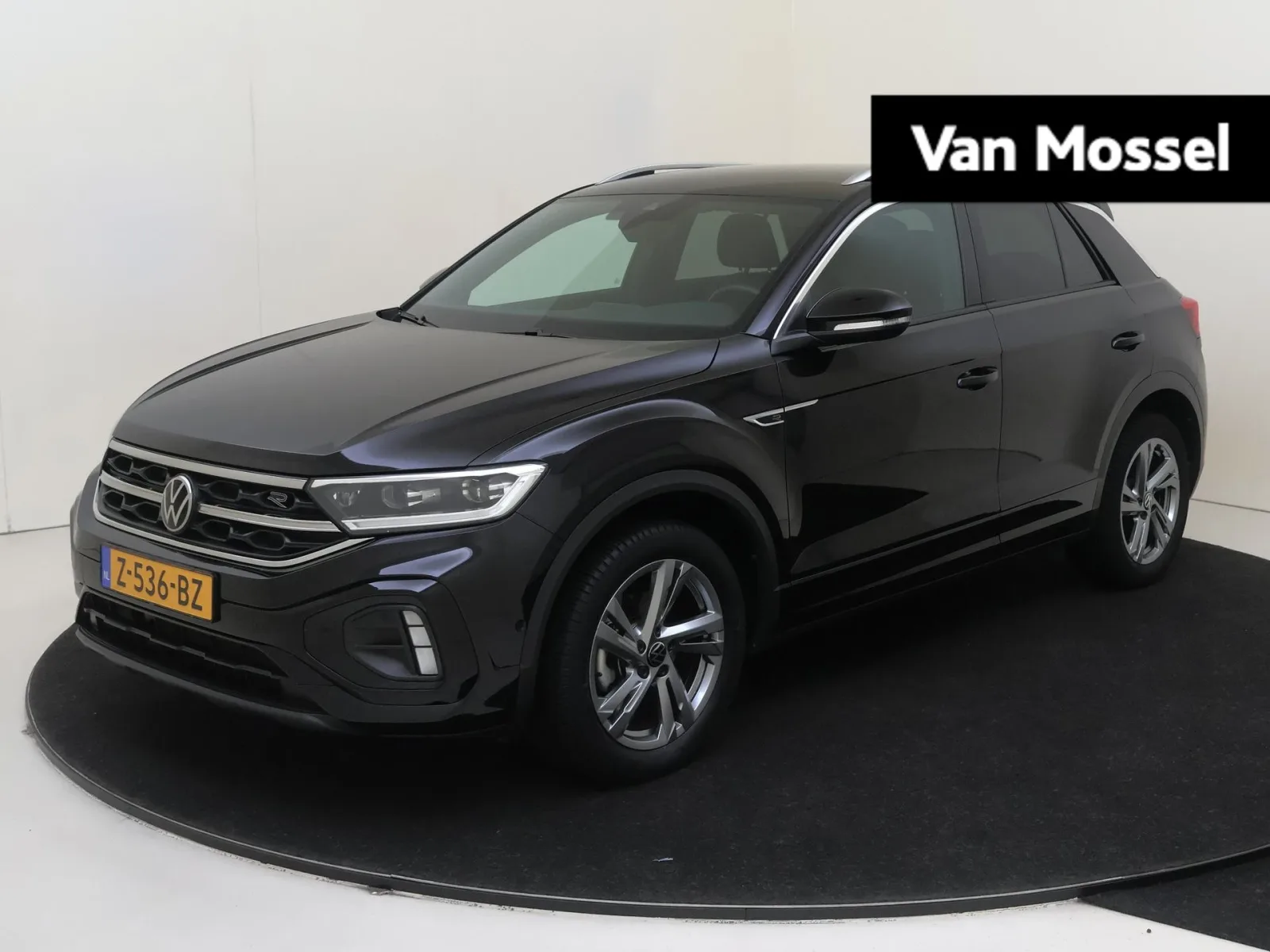 Volkswagen T-Roc (2023) — foto 1