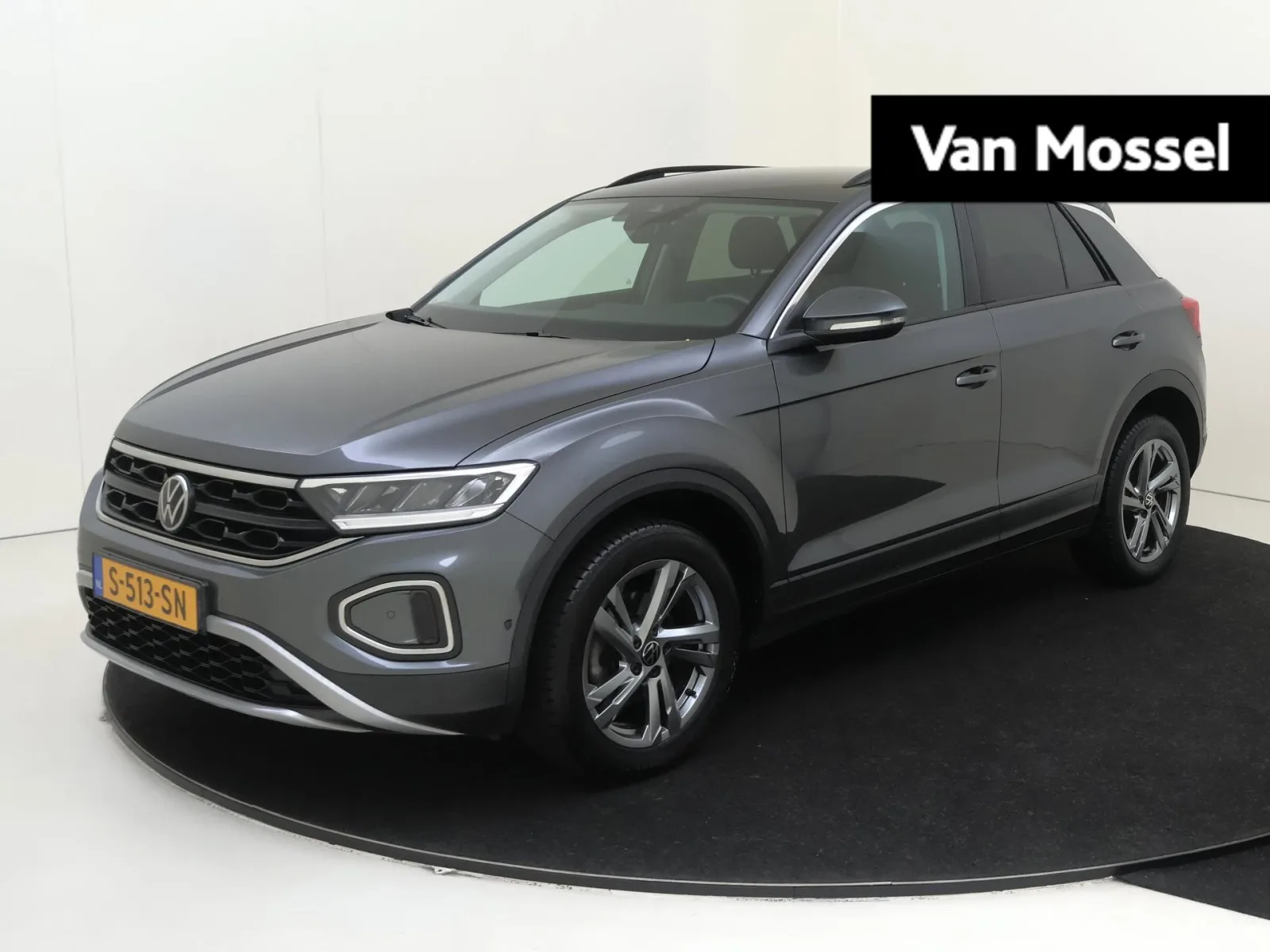 Volkswagen T-Roc (2023) — foto 1