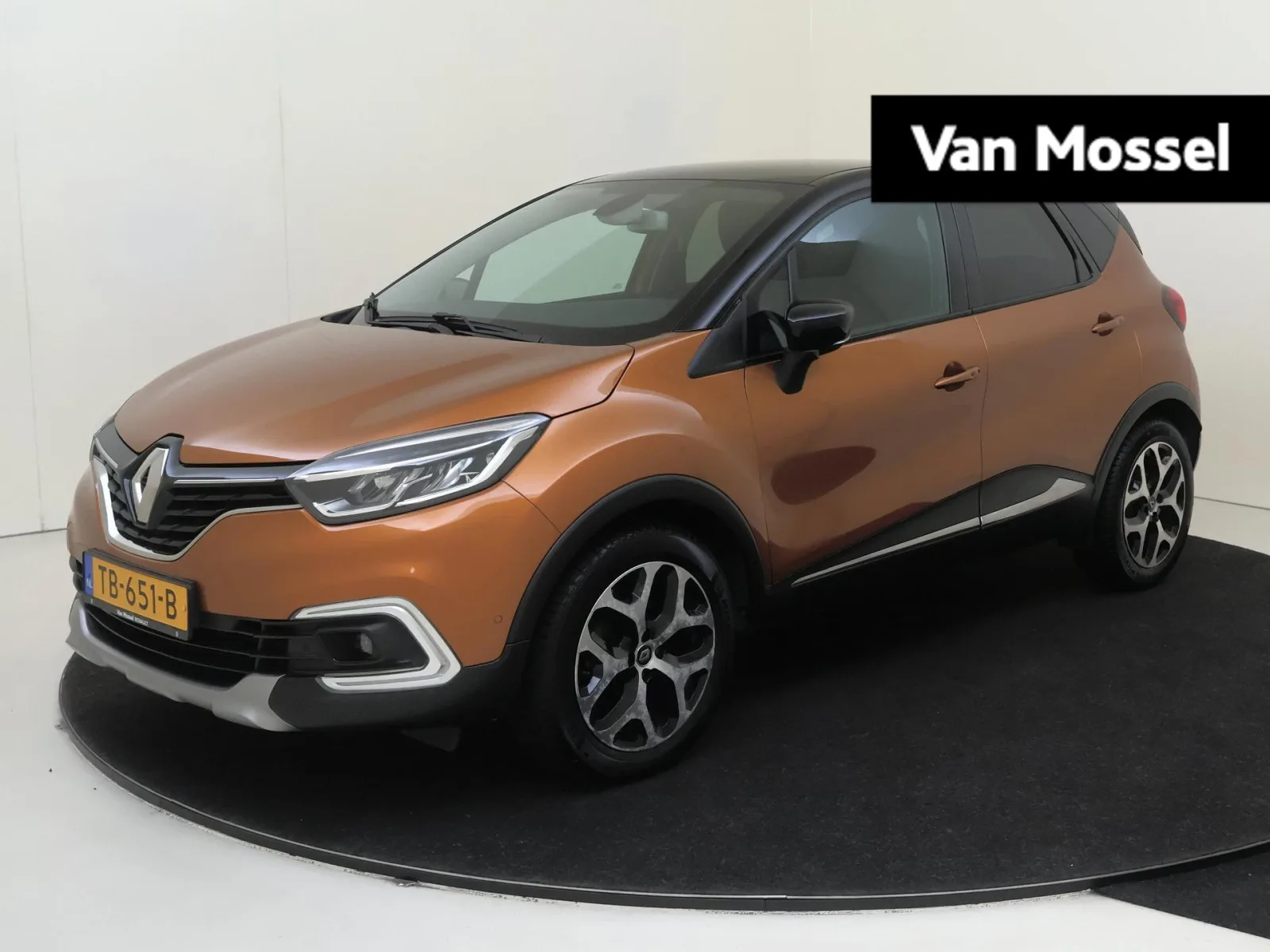 Renault Captur (2018) — foto 1