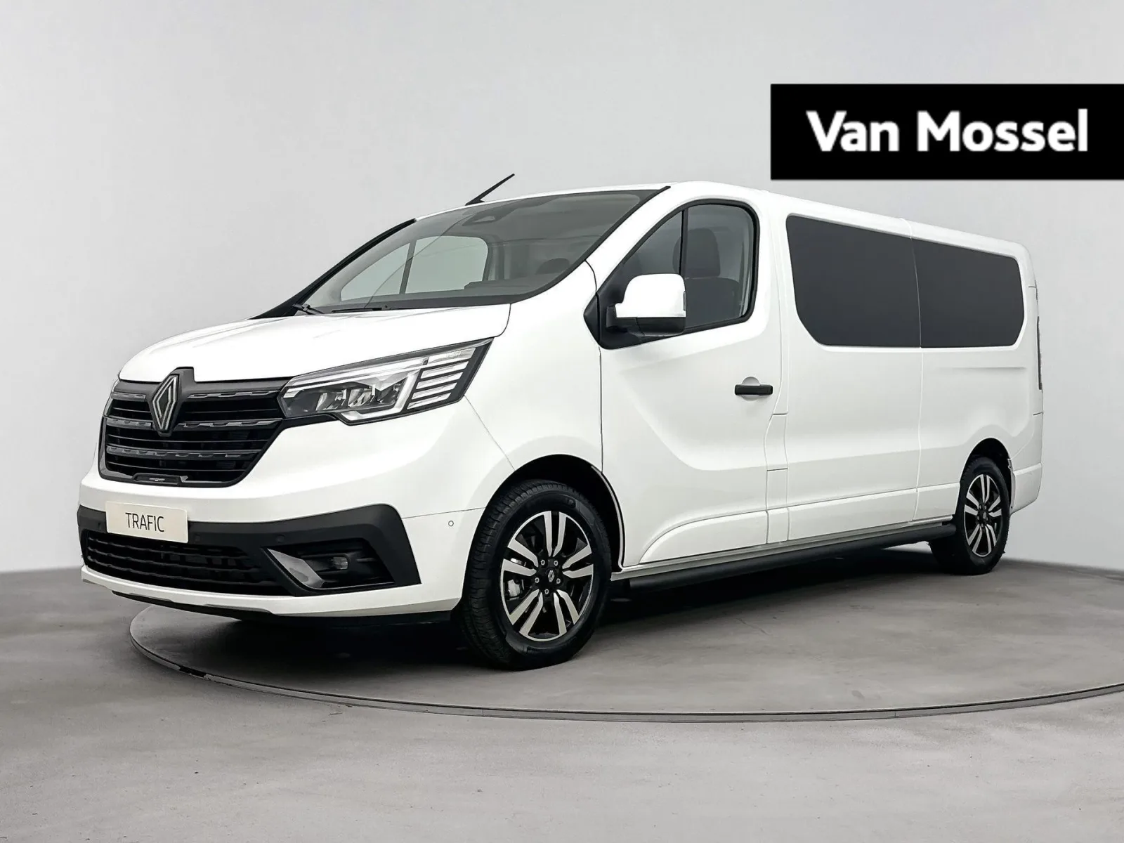 Renault Trafic (2024) — foto 1