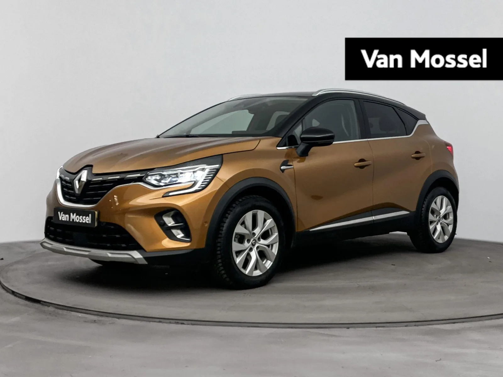Renault Captur (2021) — foto 1