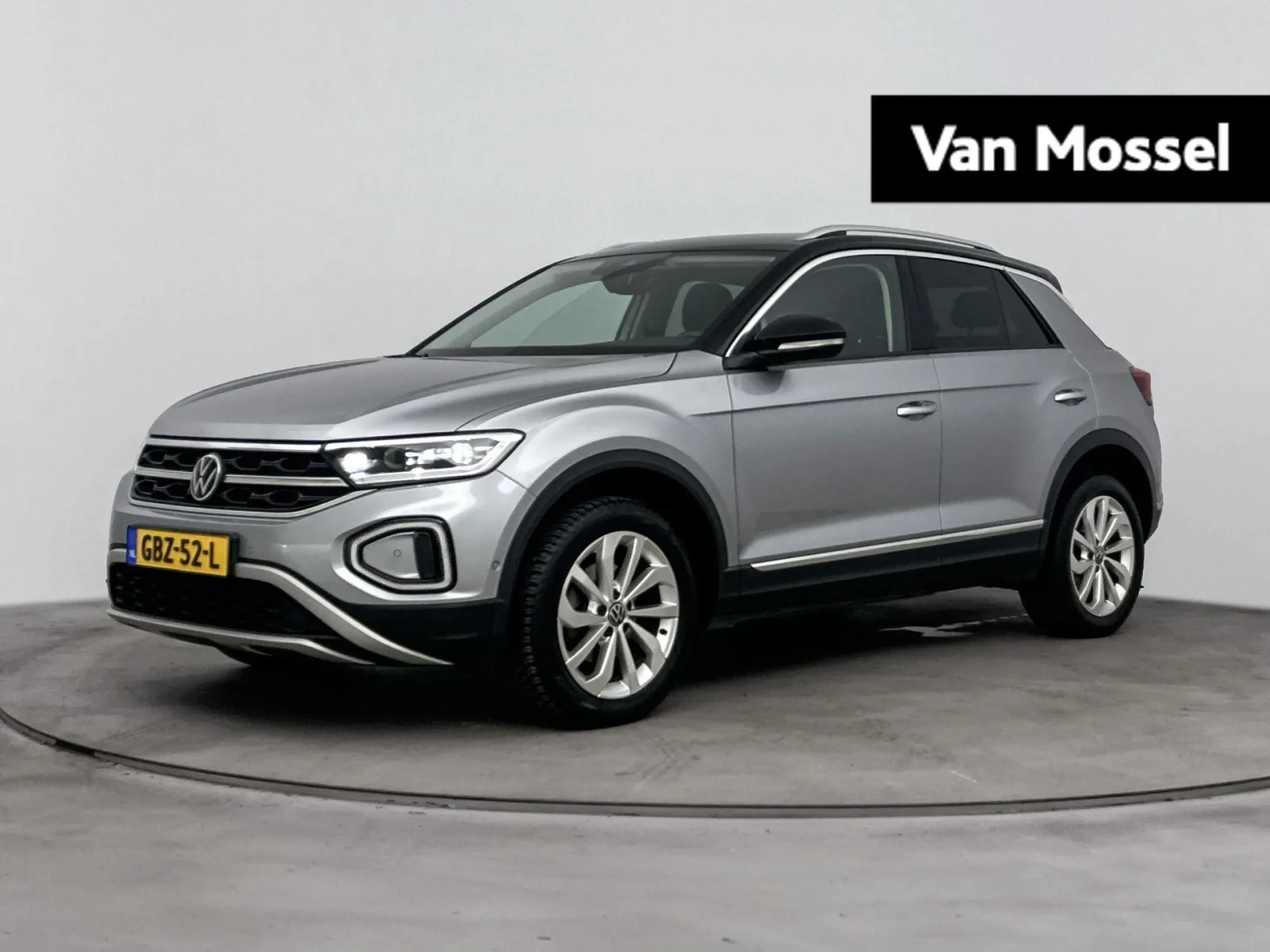 Volkswagen T-Roc (2023) — foto 1