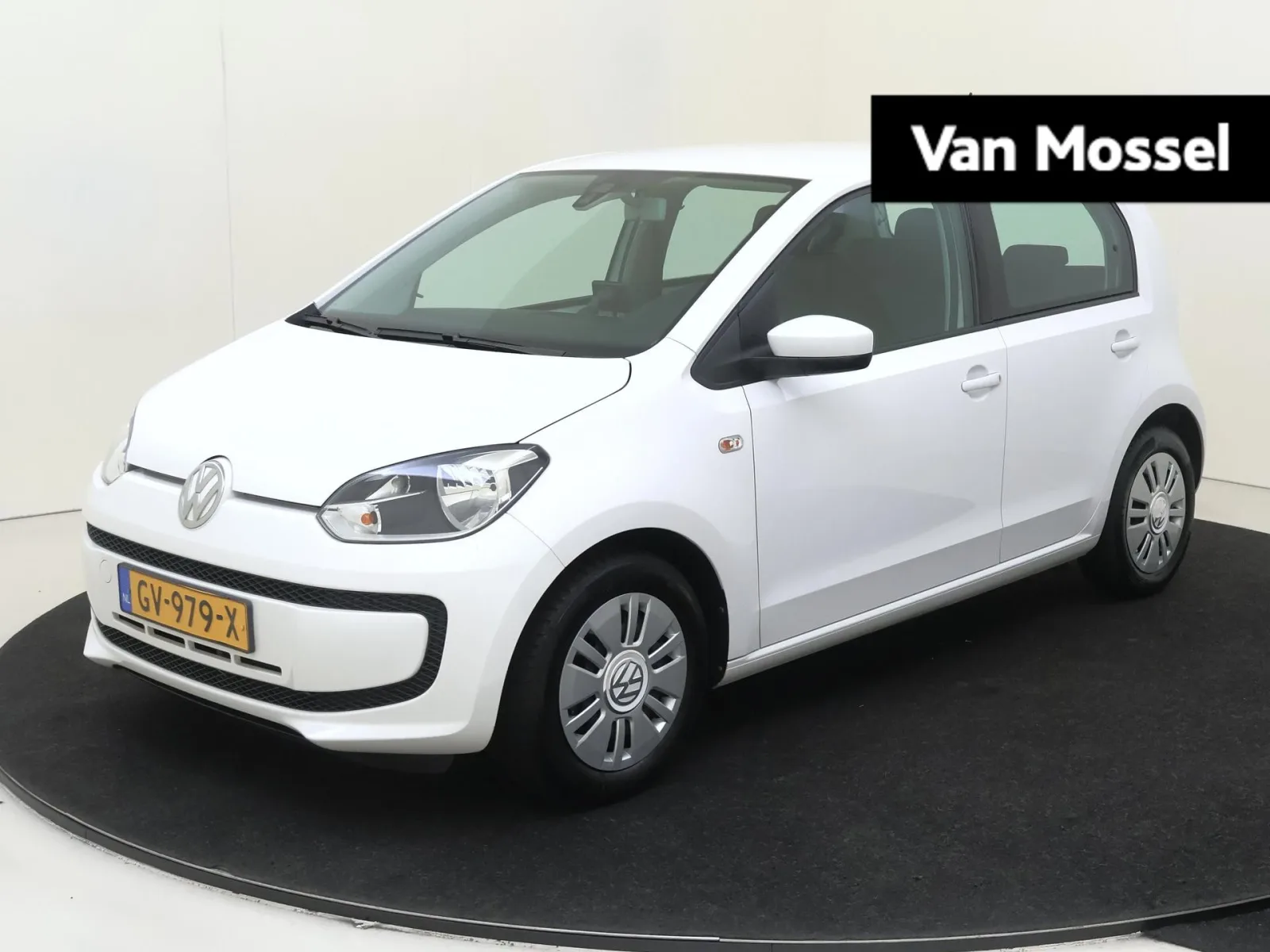 Volkswagen Up! (2015) — foto 1